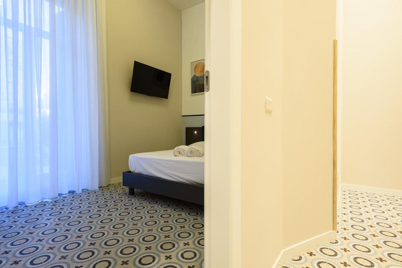 Maria Theresa Rooms & Garden Napoli Exterior foto
