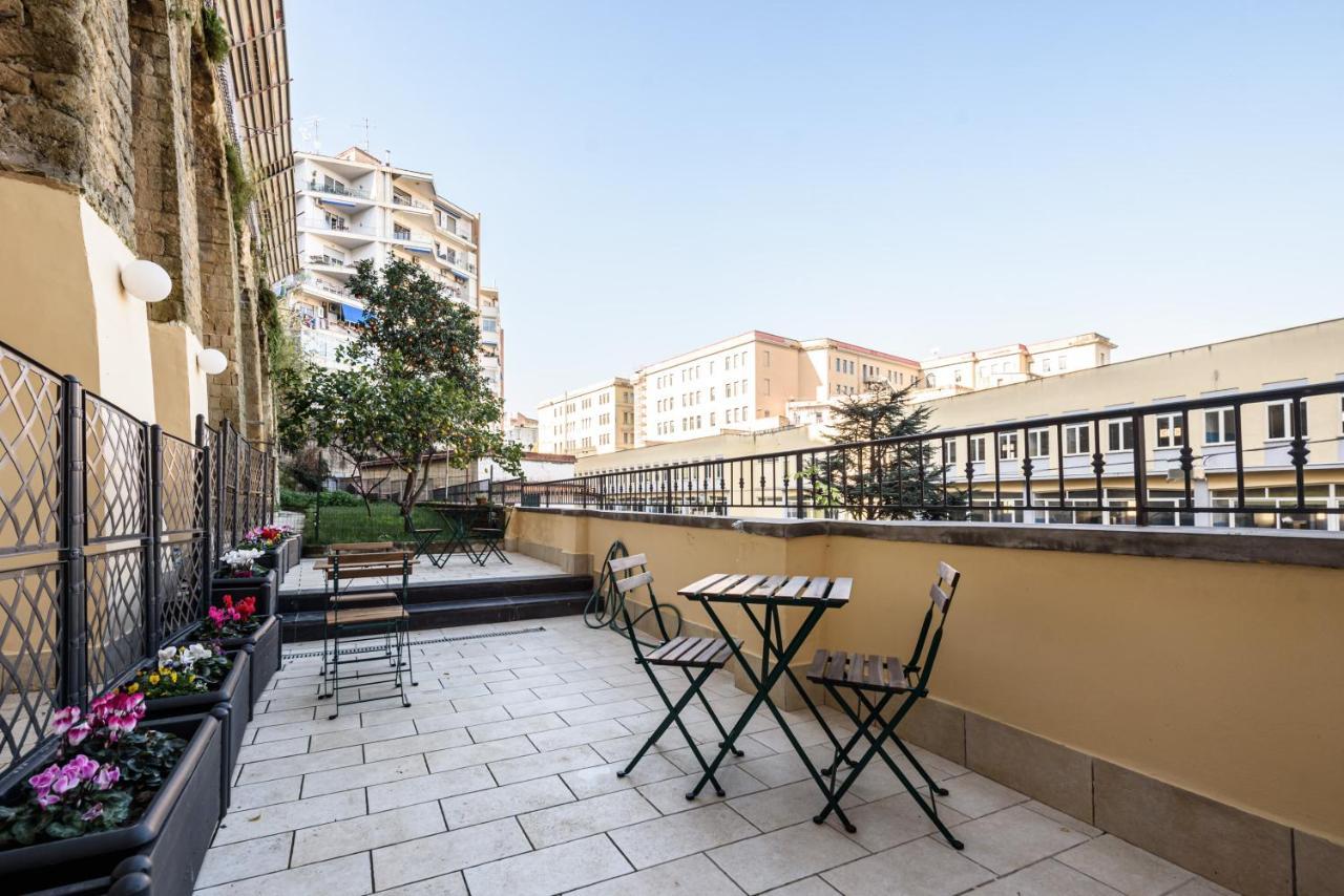 Maria Theresa Rooms & Garden Napoli Exterior foto